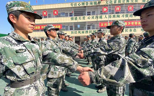 正苗启德青少年特训学校周末会操表演